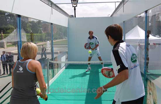 El Padel del PPT en cami&oacute;n y por las calles de Barcelona