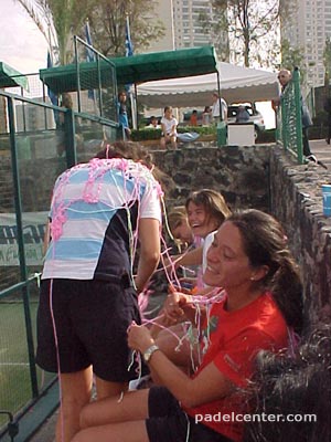 Mariana P&eacute;rez junto a Paula Eyheraguibel y Cata Tenorio (foto: Emilio Forcher)