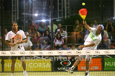 Maru Lasaigues y Juan Romagosa, protagonistas de un duro partido en primera ronda