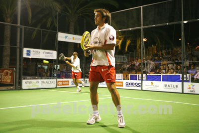Juan Mart&iacute;n y Fernando en su partido frente a Gattiker-Lima
